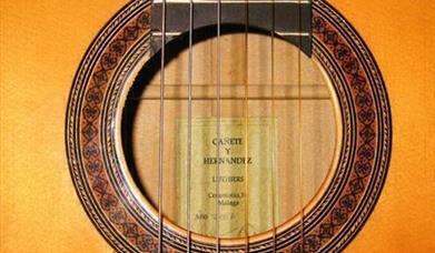 Cañete y Hernández Luthiers
