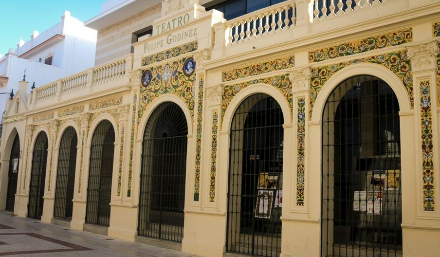 TEATRO FELIPE GODÍNEZ